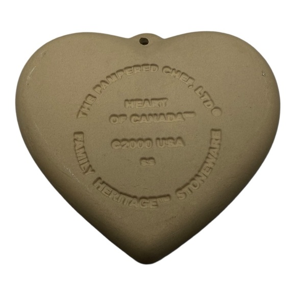 Pampered Chef Vintage Heart Of Canada Stoneware Cookie Mold 2000 - Picture 2 of 6